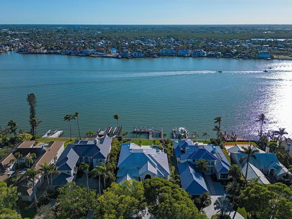 1947 8th ST S NAPLES, FL 34102