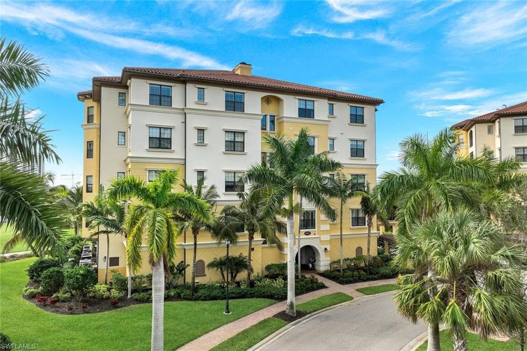4741 Via Del Corso LN 101 BONITA SPRINGS, FL 34134