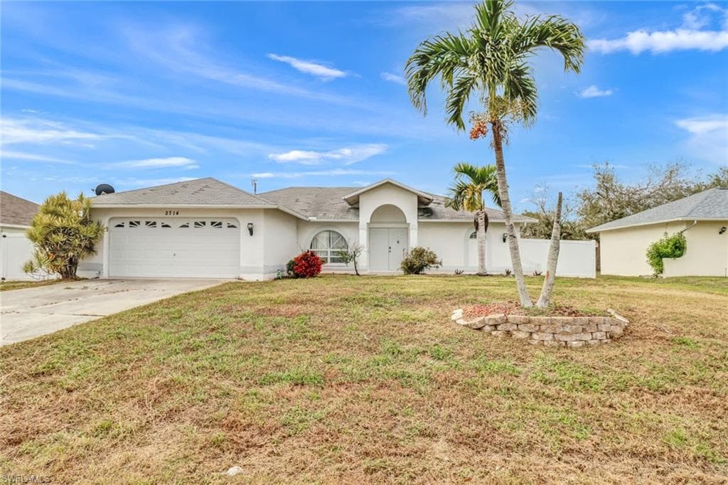 2714 SW 8th CT CAPE CORAL, FL 33914