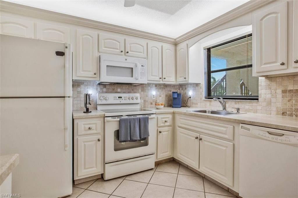 4258 27th CT SW 101 NAPLES, FL 34116