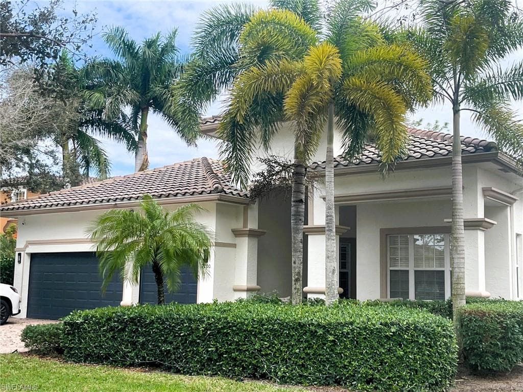 2200 Vardin PL NAPLES, FL 34120