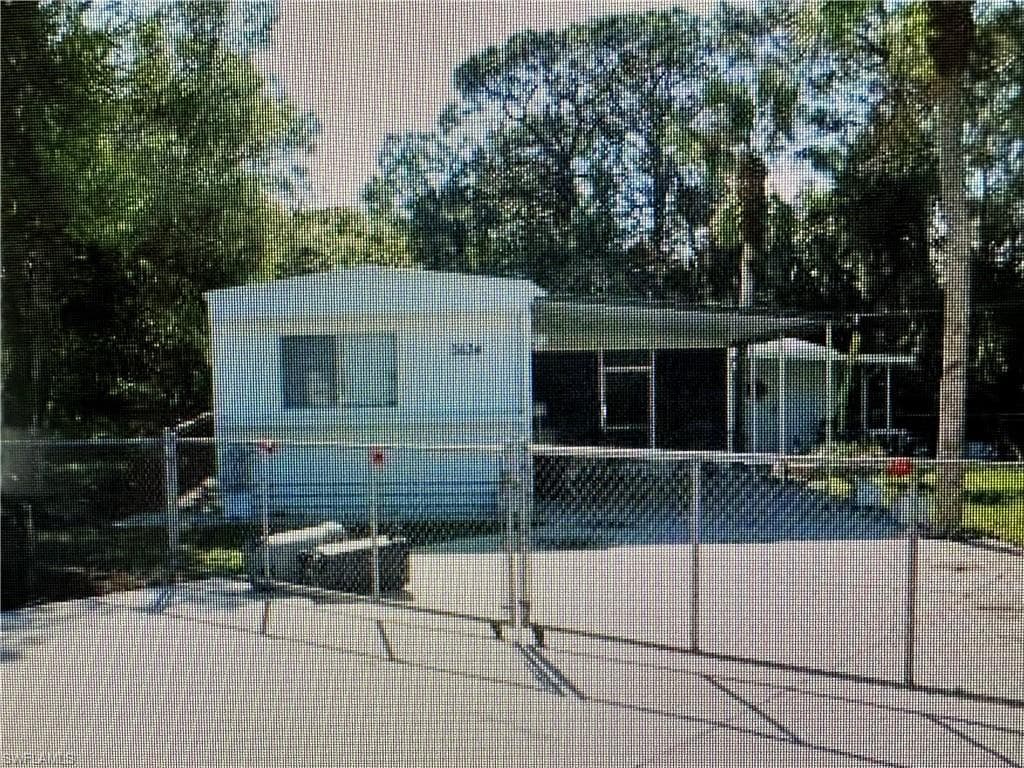 3634 Unique CIR FORT MYERS, FL 33908