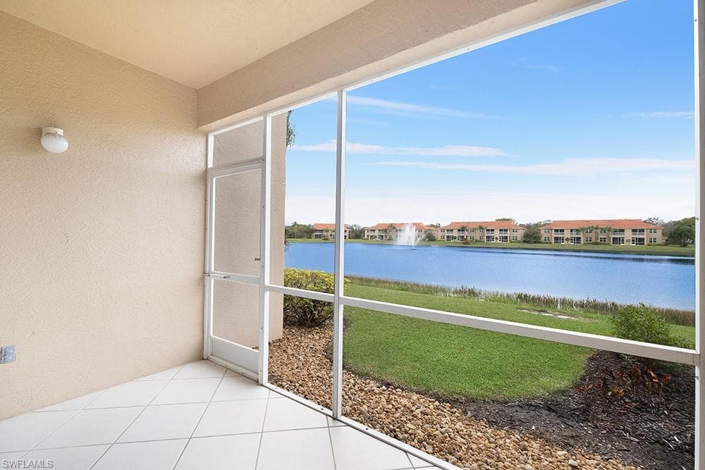 6590 Huntington Lakes CIR 102 NAPLES, FL 34119