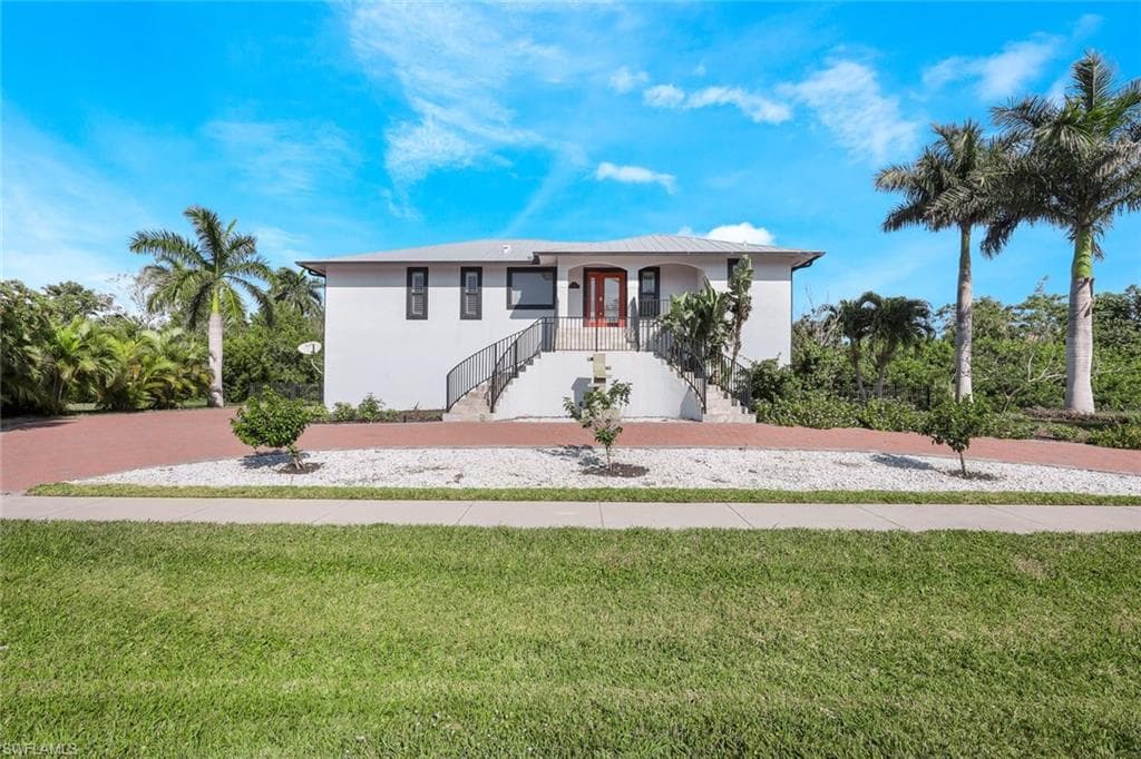 811 Scott DR MARCO ISLAND, FL 34145