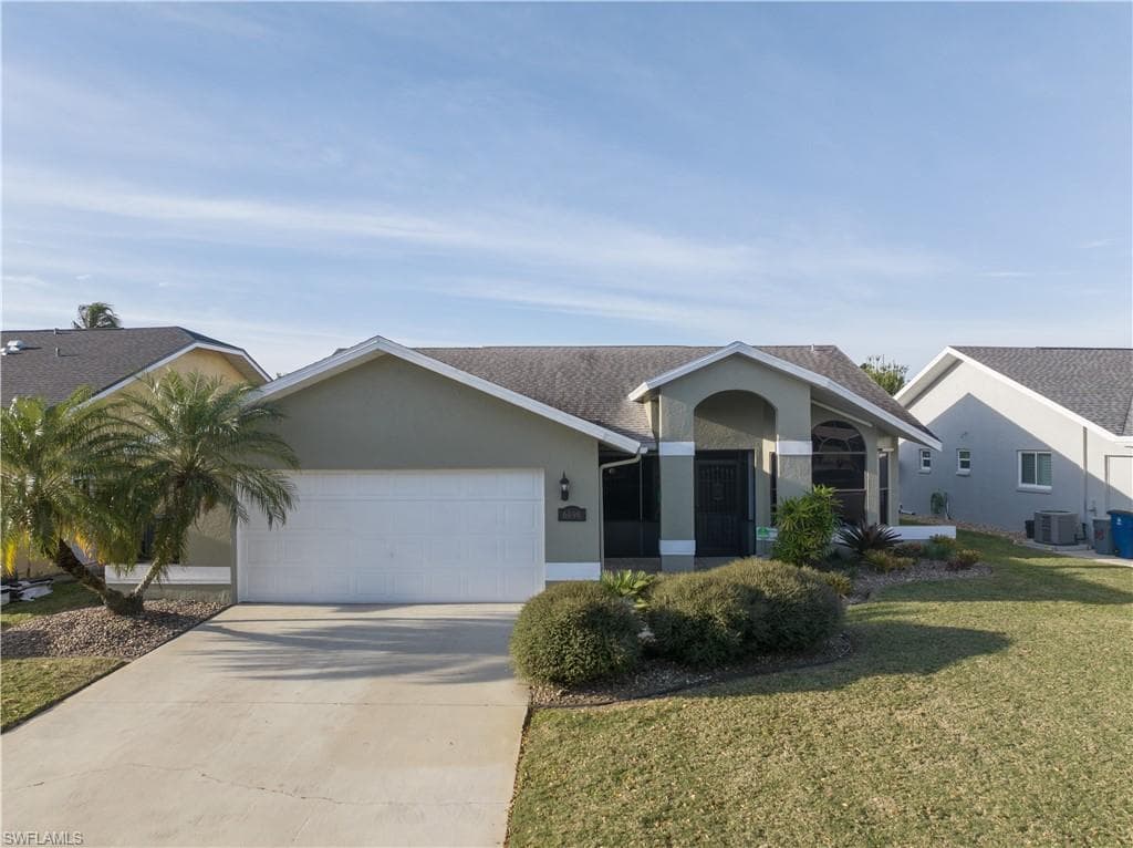 6696 Wakefield DR FORT MYERS, FL 33966