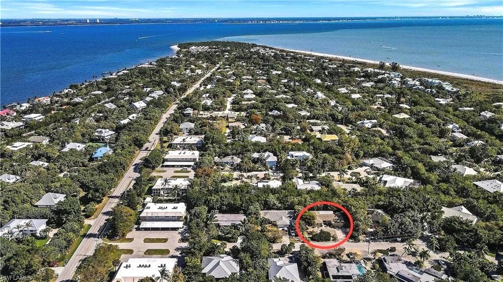 1105 Skiff PL SANIBEL, FL 33957