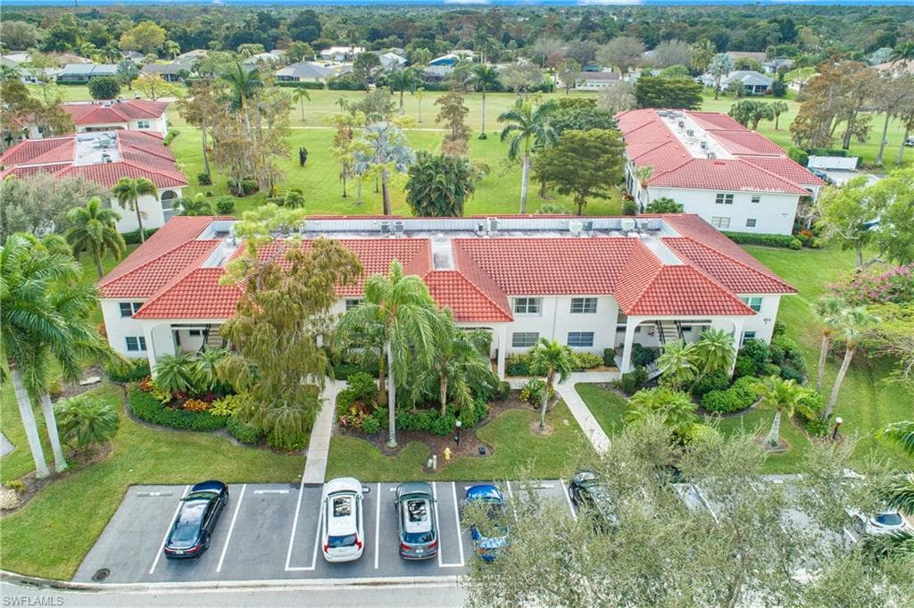 1055 Forest Lakes DR F-203 NAPLES, FL 34105