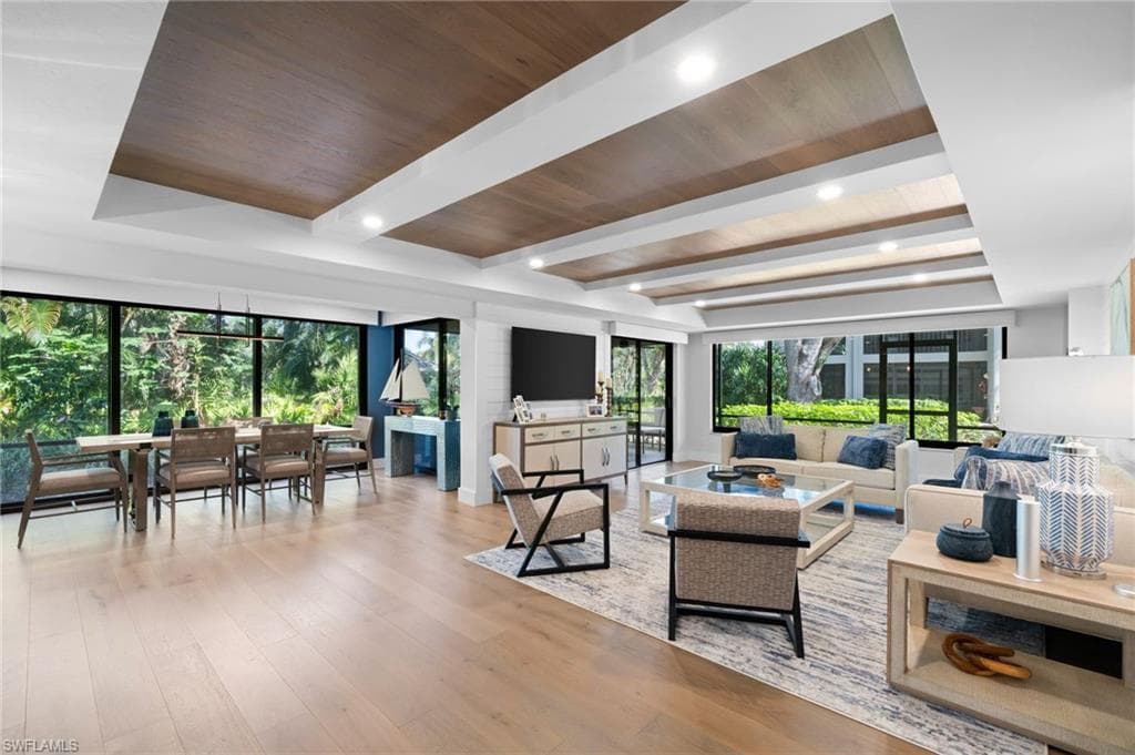5954 Pelican Bay BLVD 211 NAPLES, FL 34108