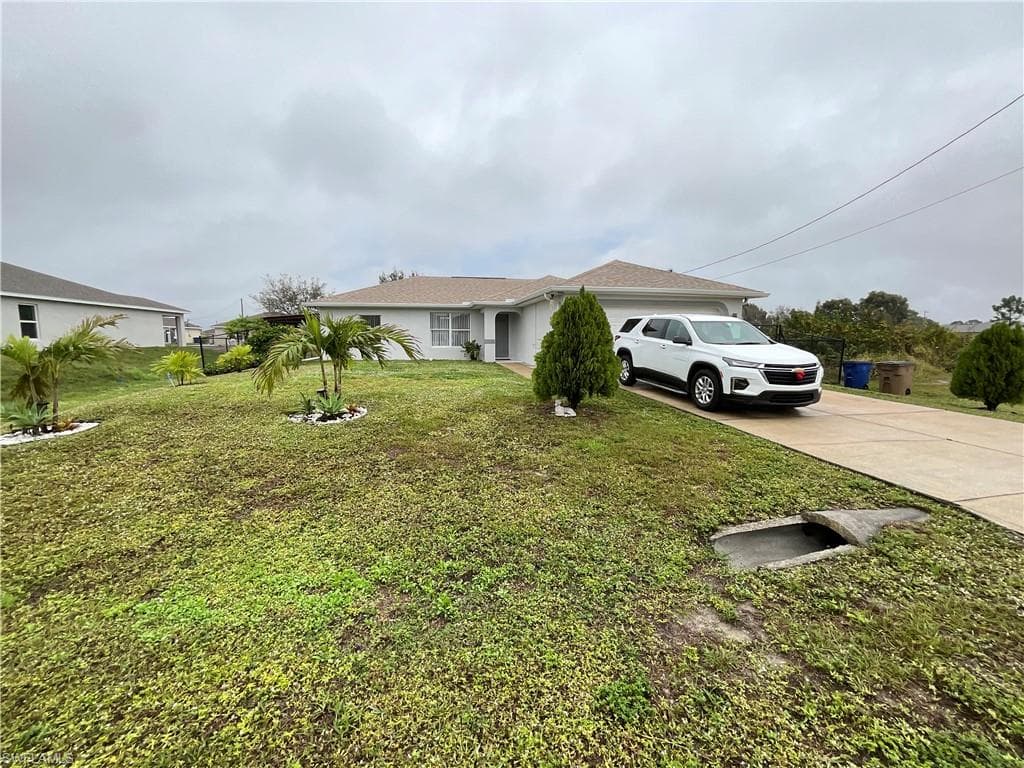2710 30th ST SW LEHIGH ACRES, FL 33976
