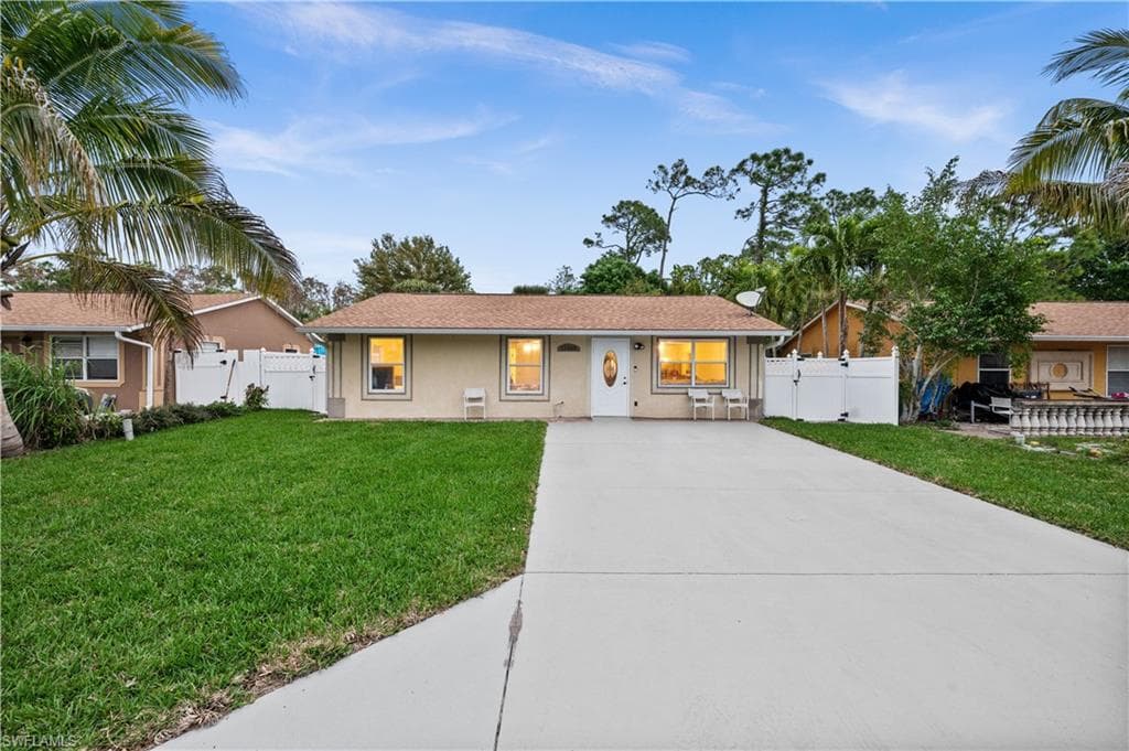12068 Sitterley ST NAPLES, FL 34113
