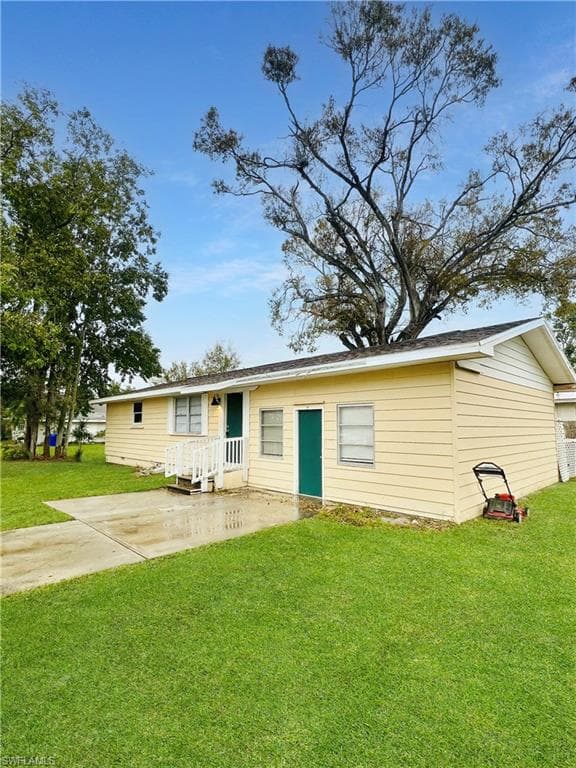 4057 Iroquois AVE FORT MYERS, FL 33916