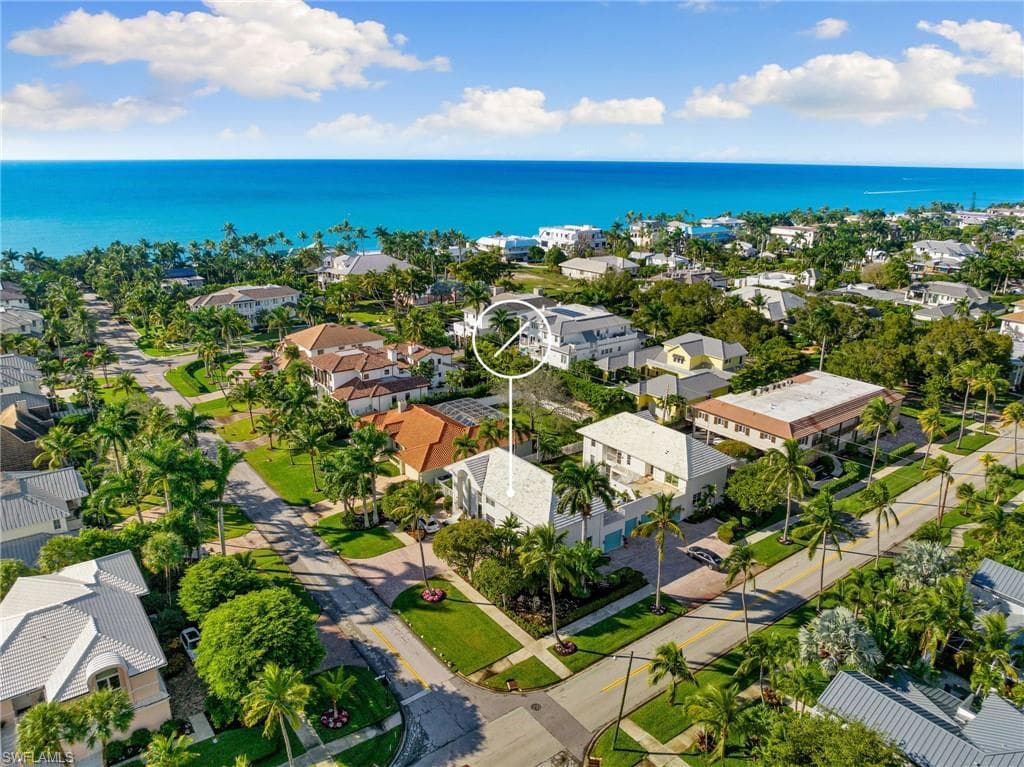 370 2nd ST S NAPLES, FL 34102