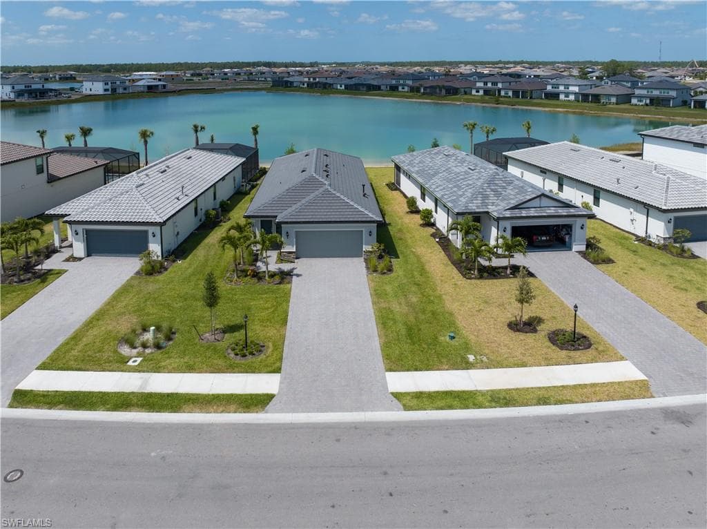 20268 Napa LOOP ESTERO, FL 33928