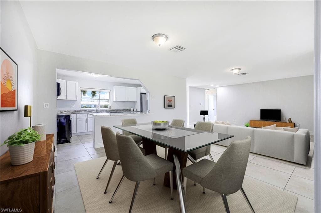 1732 Cornwallis PKWY CAPE CORAL, FL 33904