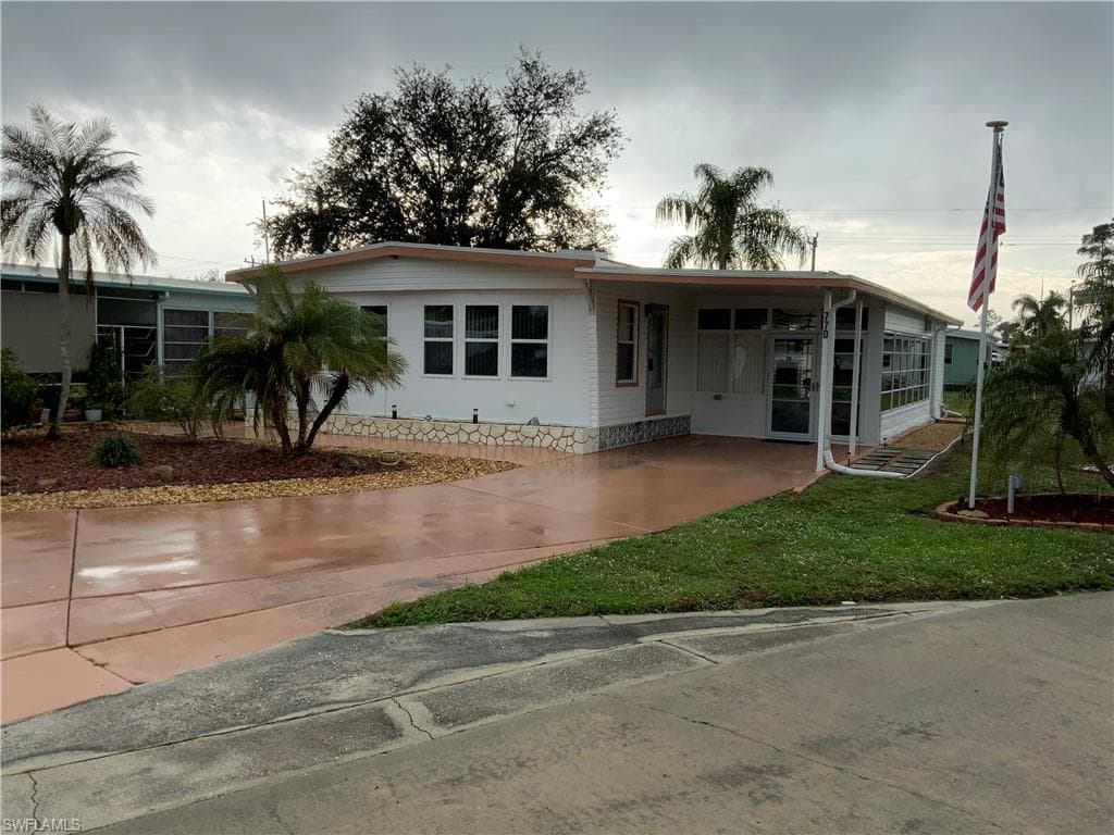 770 Knotty Pine CIR NORTH FORT MYERS, FL 33917
