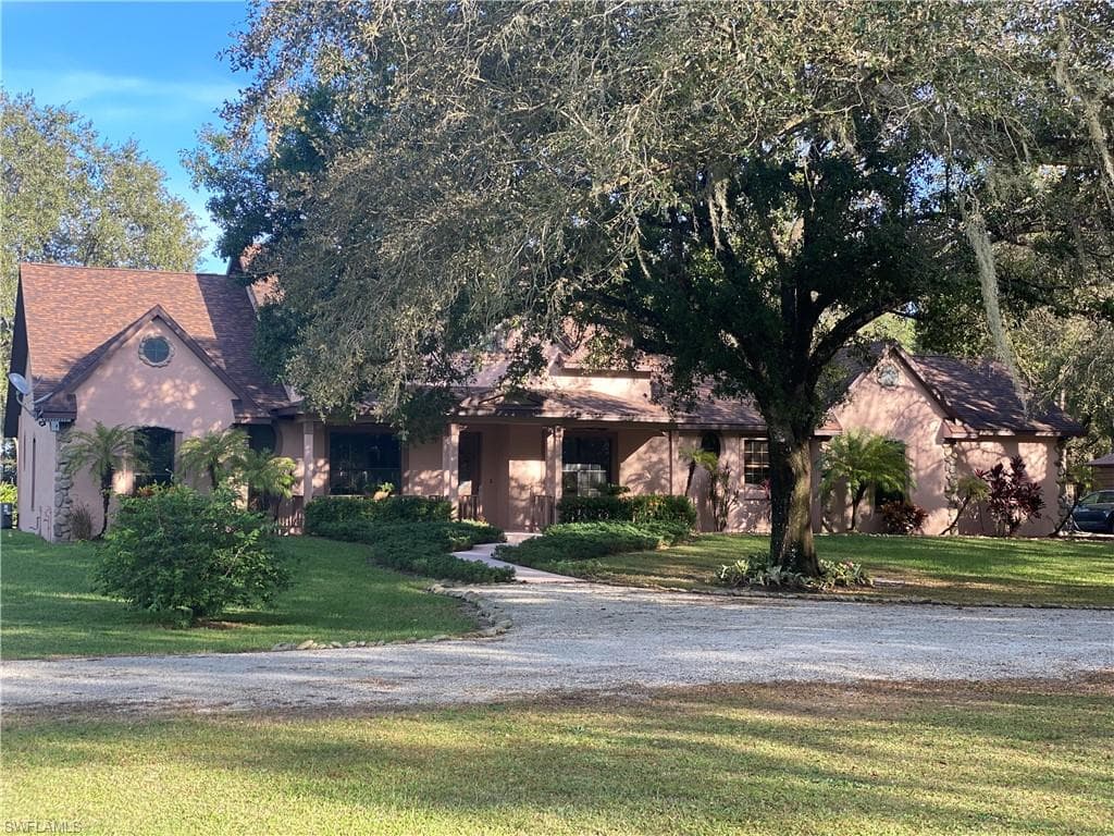 6627 CR 78 LABELLE, FL 33935