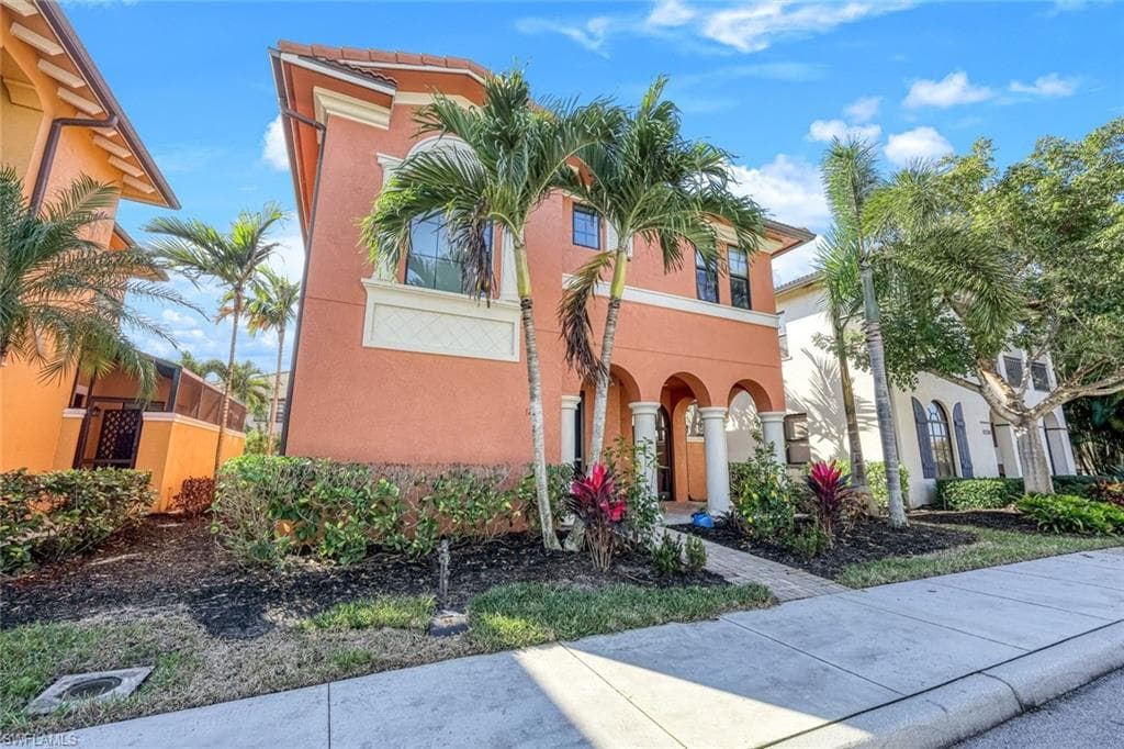 1254 Kendari TER NAPLES, FL 34113