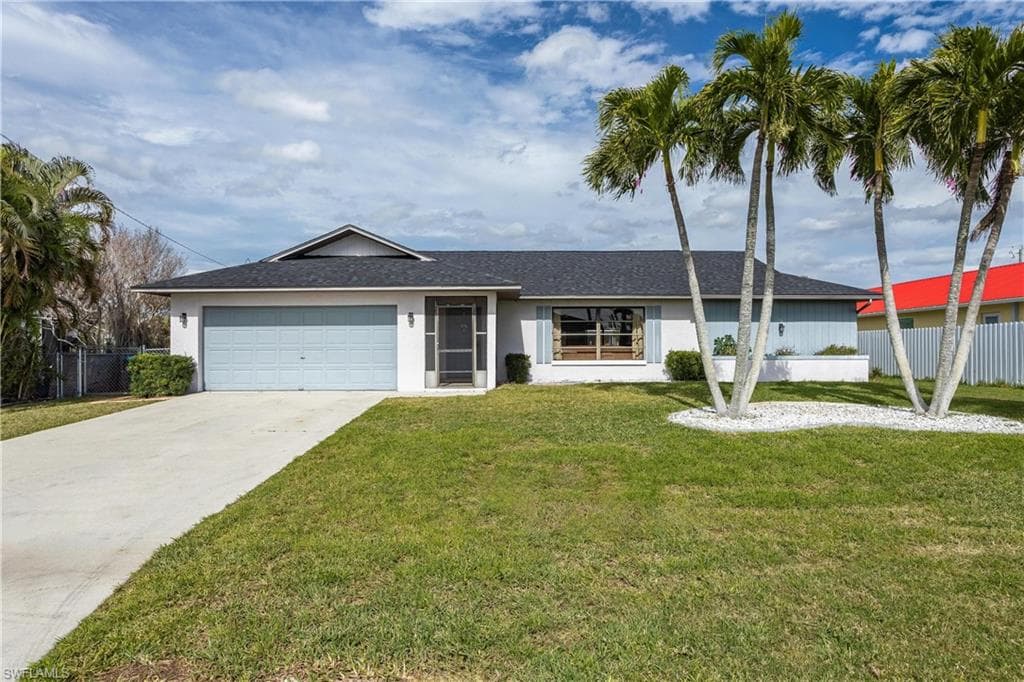 425 SW 43rd LN CAPE CORAL, FL 33914