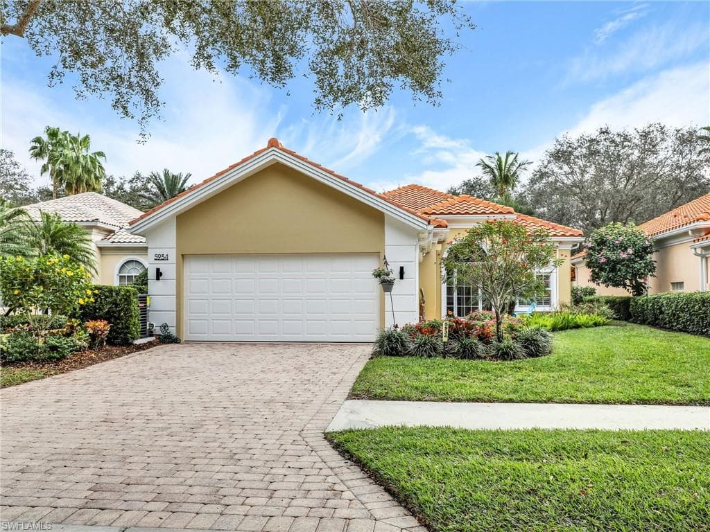 5934 Bermuda LN NAPLES, FL 34119