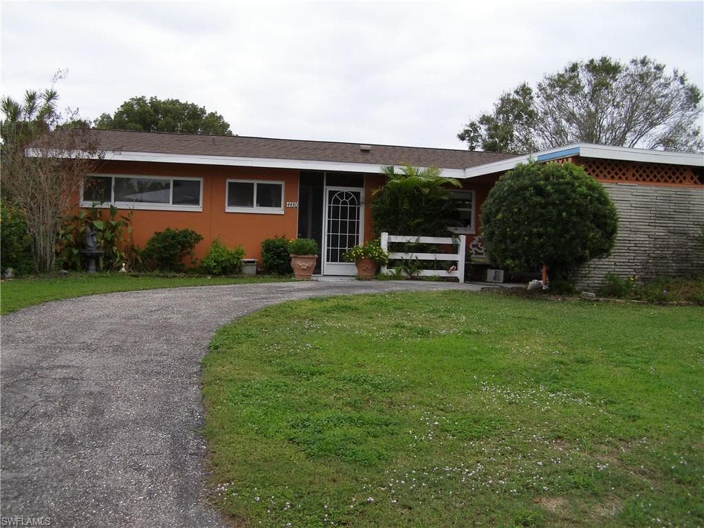 4430 Orange Grove BLVD NORTH FORT MYERS, FL 33903