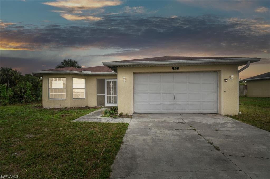 559 Bourse CIR LEHIGH ACRES, FL 33974
