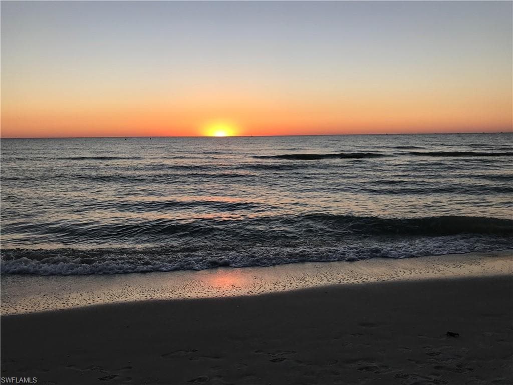 1930 Gulf Shore BLVD N A302 NAPLES, FL 34102