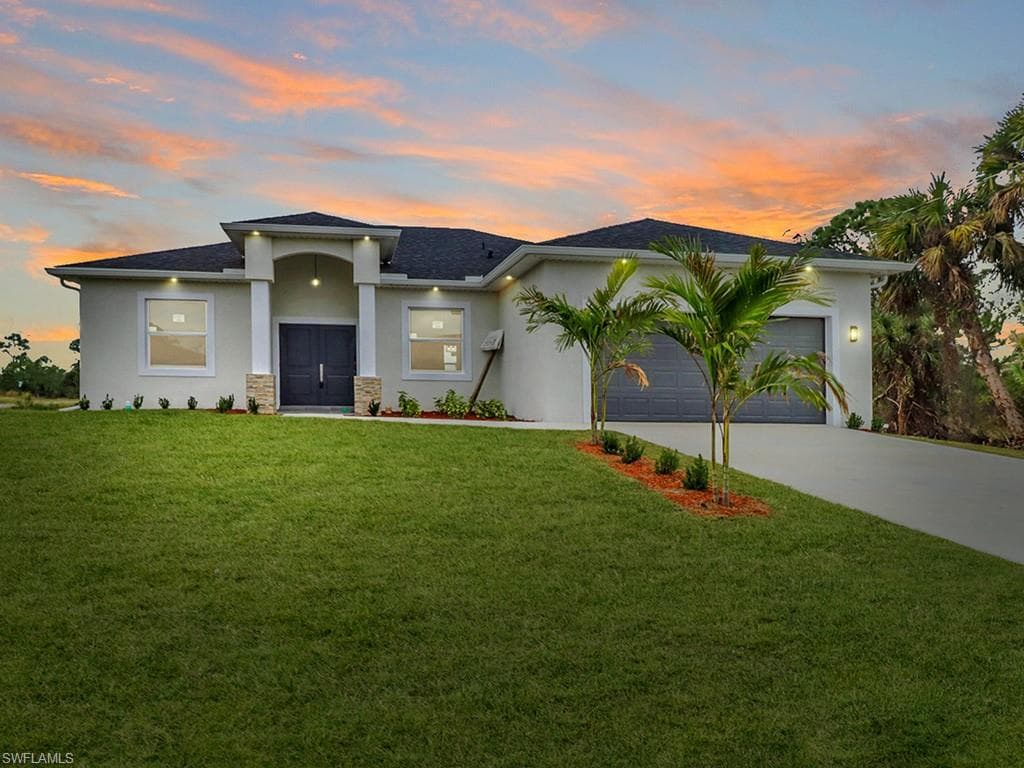 922 Citrus AVE S LEHIGH ACRES, FL 33974