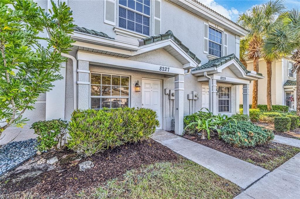 8227 Pacific Beach DR FORT MYERS, FL 33966