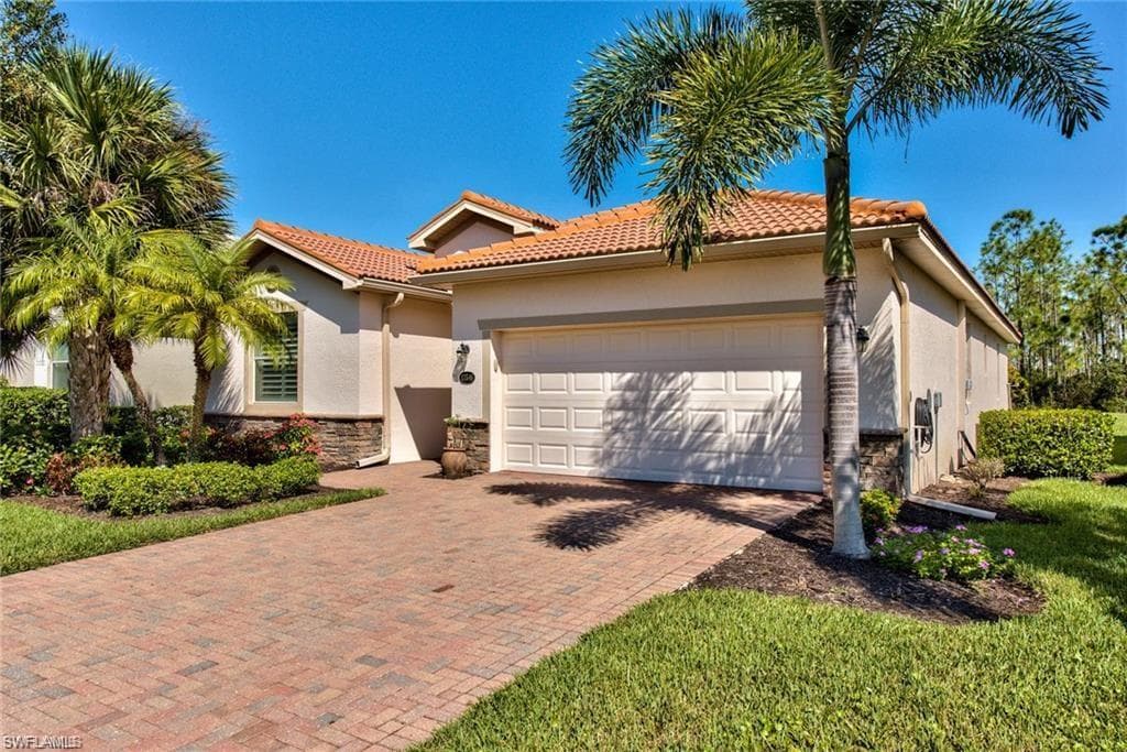 13546 Messino CT ESTERO, FL 33928