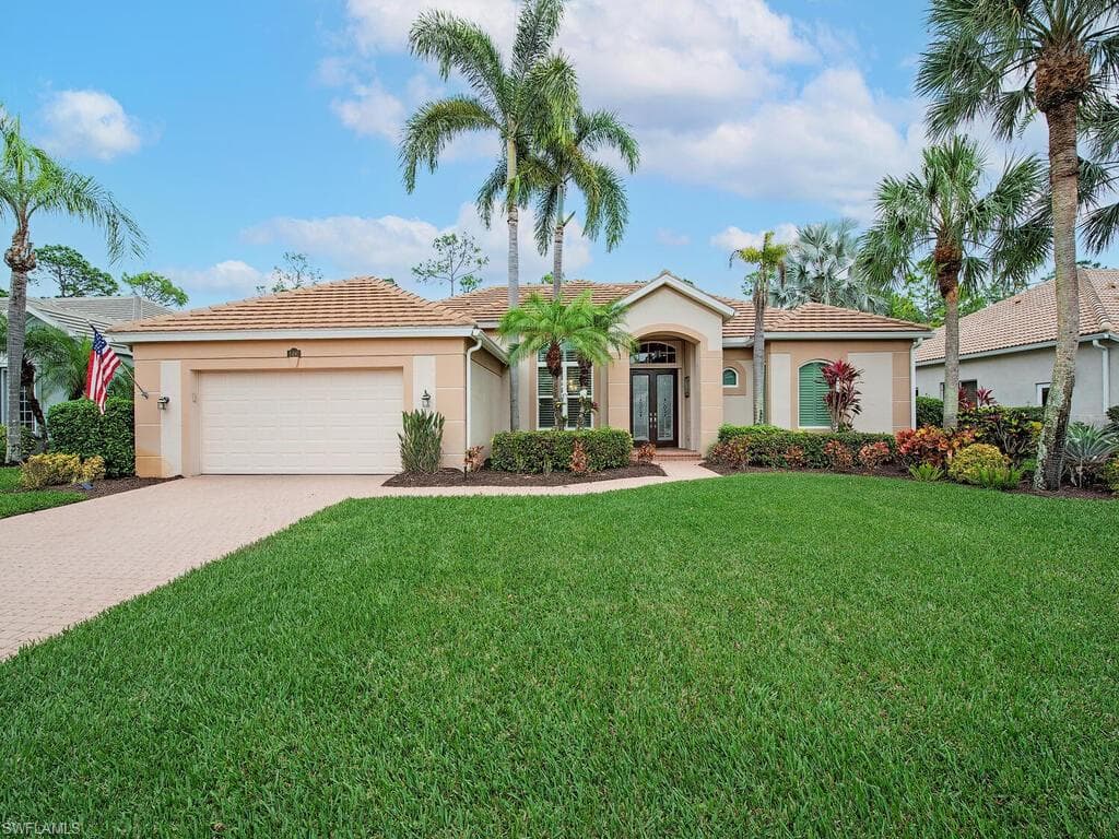8490 Gleneagle WAY NAPLES, FL 34120