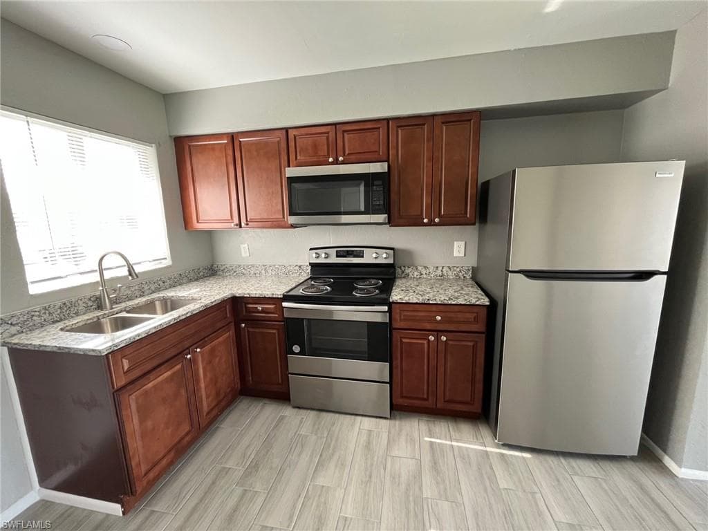 115 Gordon AVE S 115 LEHIGH ACRES, FL 33973