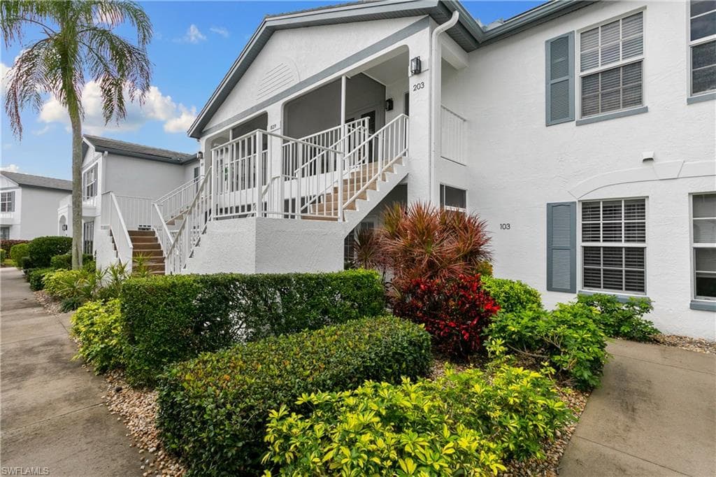 829 Tanbark DR 103 NAPLES, FL 34108