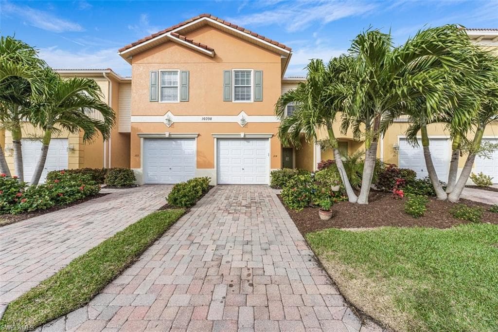 16098 Via Solera CIR 104 FORT MYERS, FL 33908