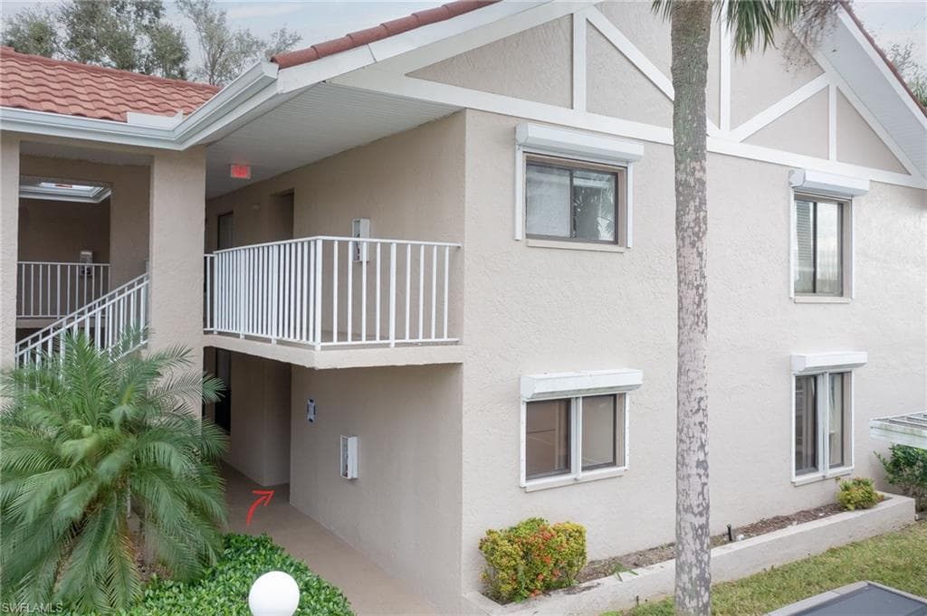 9627 Eaton Gardens LN 107 FORT MYERS, FL 33919