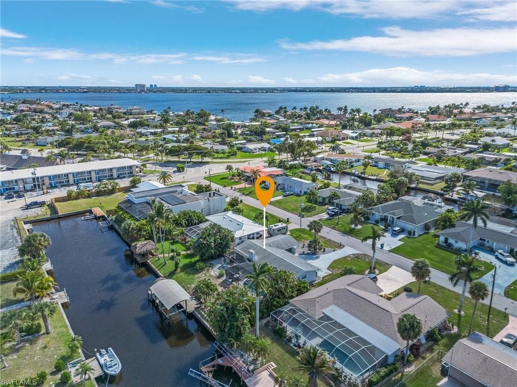 1449 Vendome CT CAPE CORAL, FL 33904