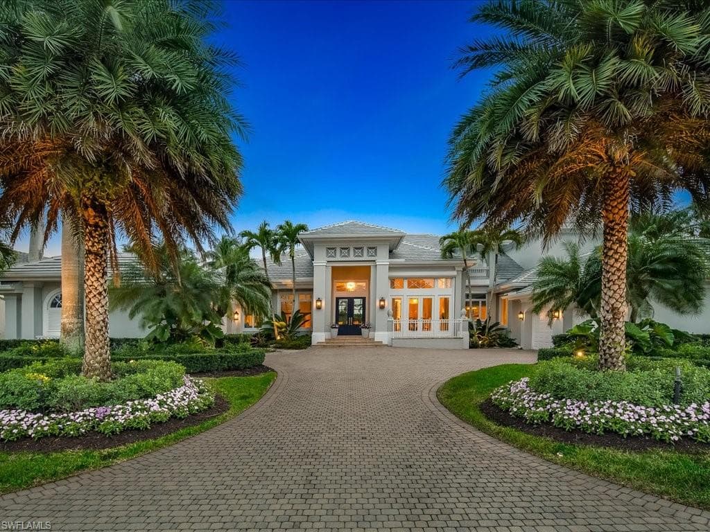 1622 CHINABERRY WAY NAPLES, FL 34105