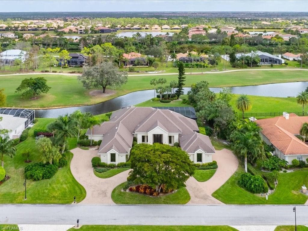 4687 Oak Leaf DR NAPLES, FL 34119