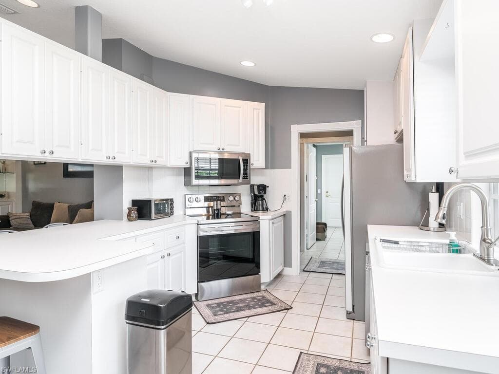 5670 Eleuthera WAY NAPLES, FL 34119