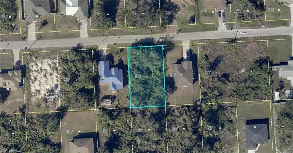 3513 20th ST SW LEHIGH ACRES, FL 33976