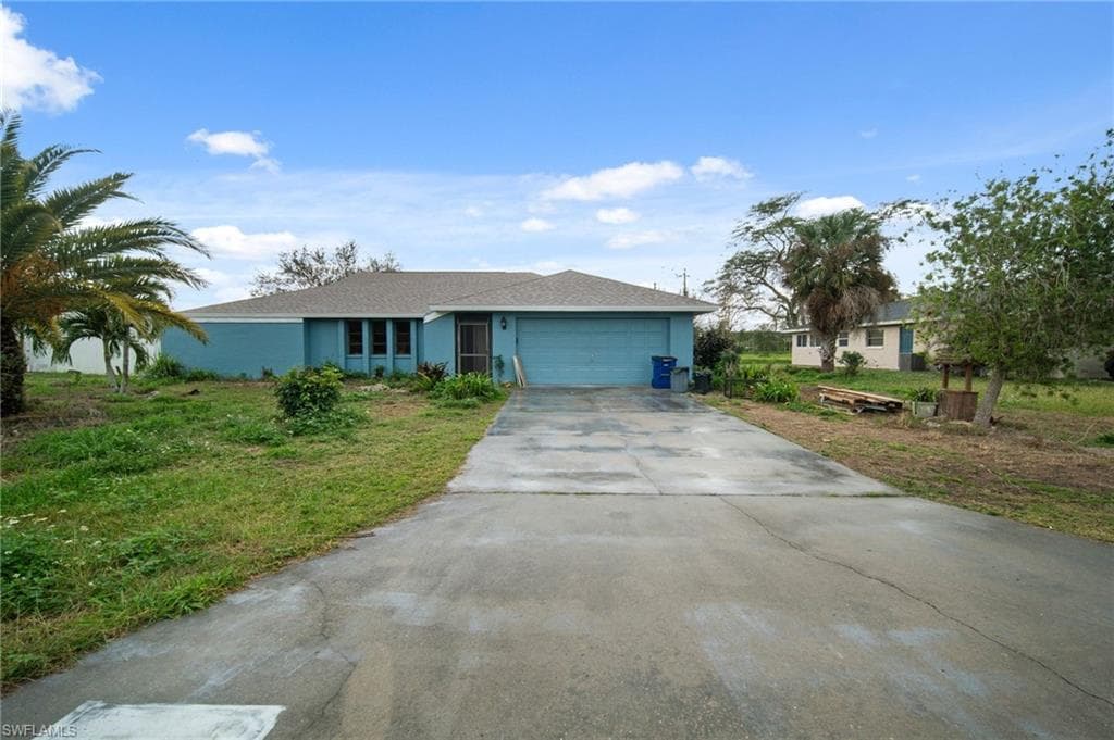 1426 Archer ST LEHIGH ACRES, FL 33936