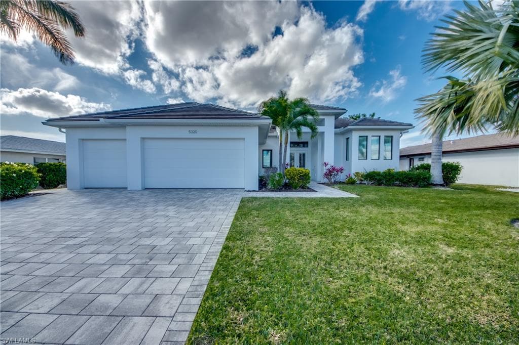 5320 SW 8th CT CAPE CORAL, FL 33914
