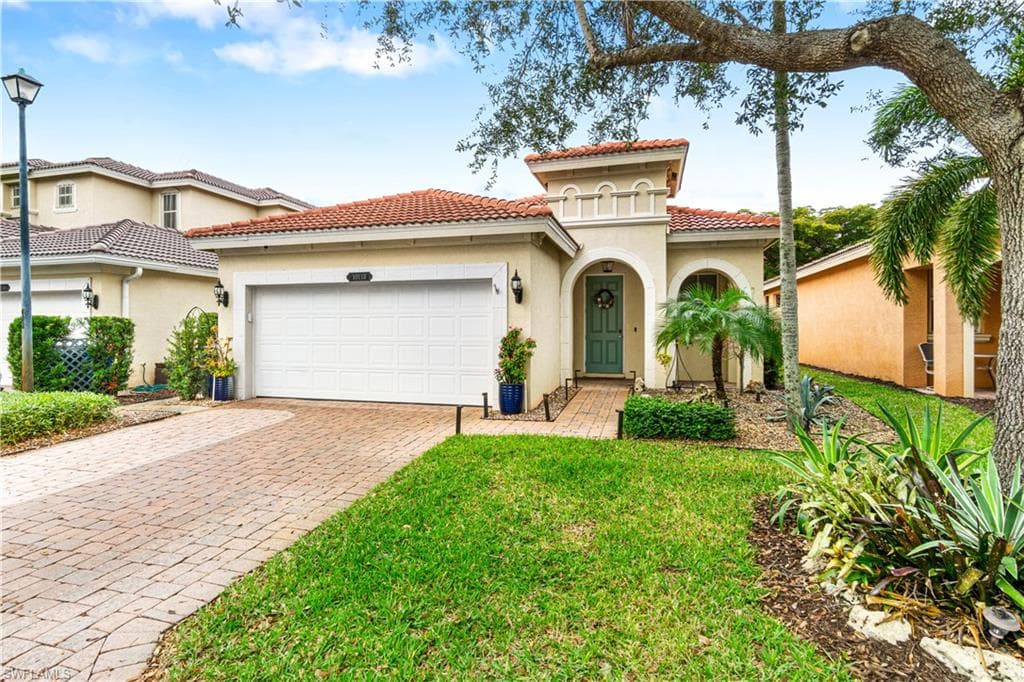 10112 Golden Elm DR N ESTERO, FL 33928