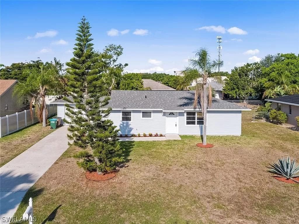 4608 SW 15th AVE CAPE CORAL, FL 33914