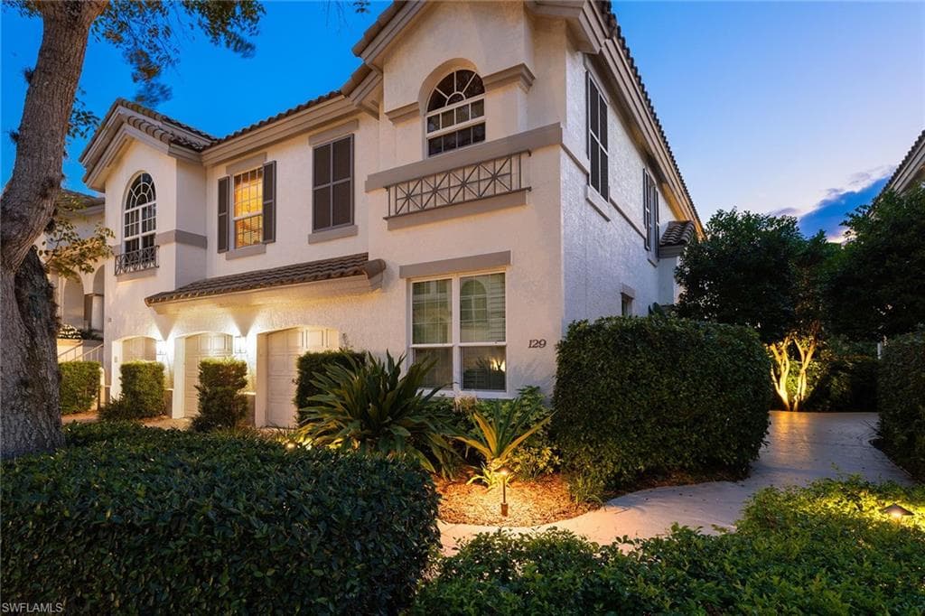 129 Colonade CIR 402 NAPLES, FL 34103