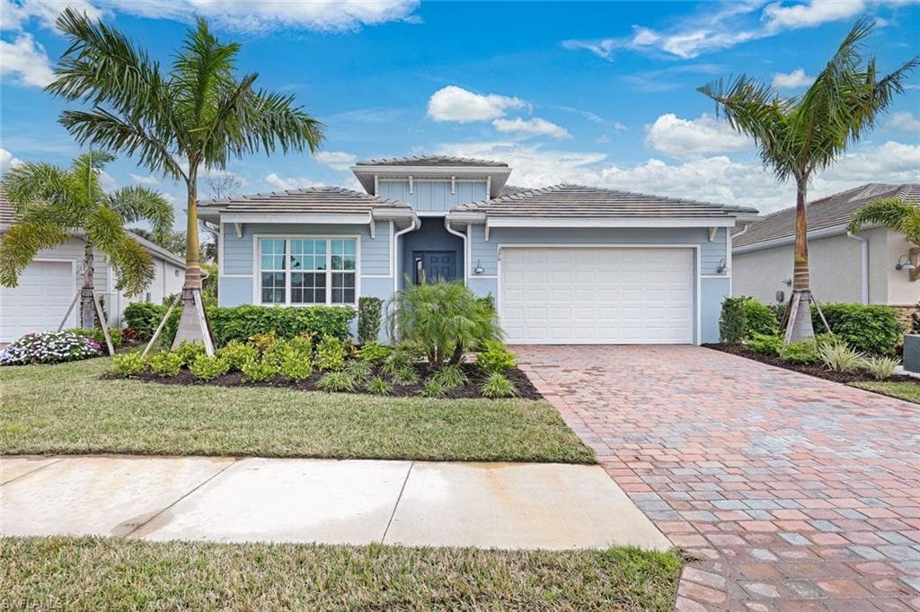 370 Deauville LOOP NAPLES, FL 34114