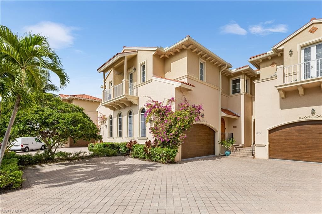1607 Curlew AVE NAPLES, FL 34102