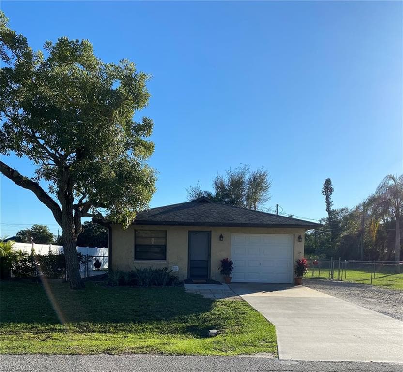 12219 2nd ST FORT MYERS, FL 33905