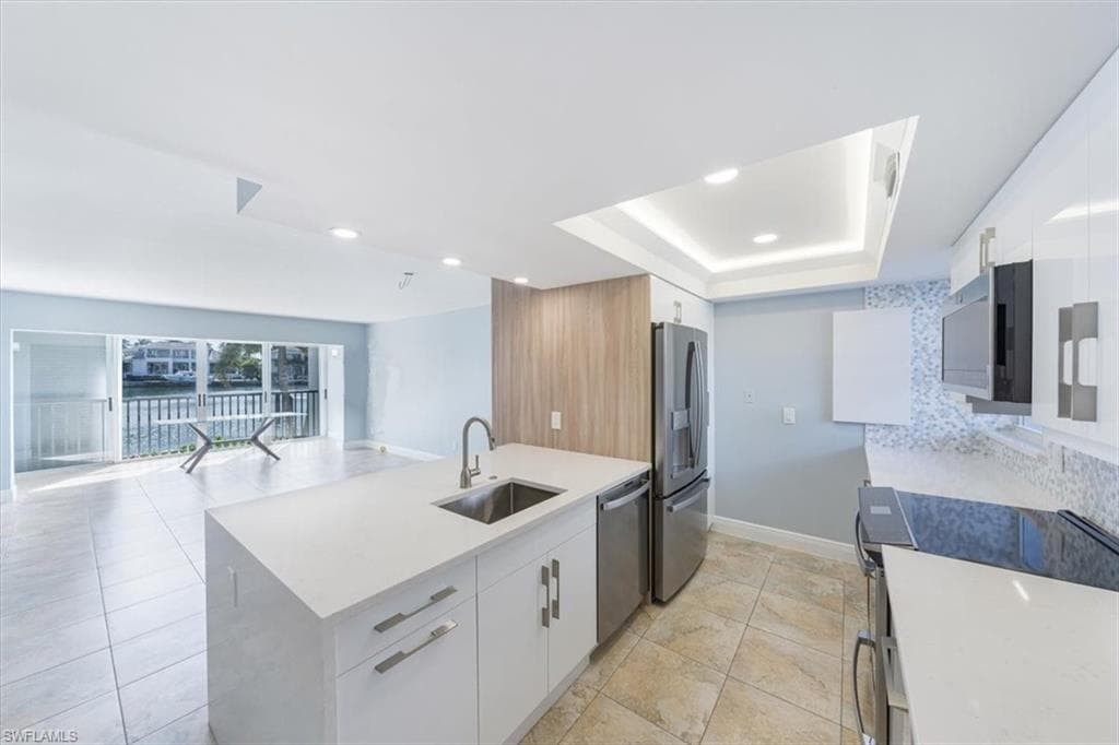 300 Park Shore DR 1B NAPLES, FL 34103