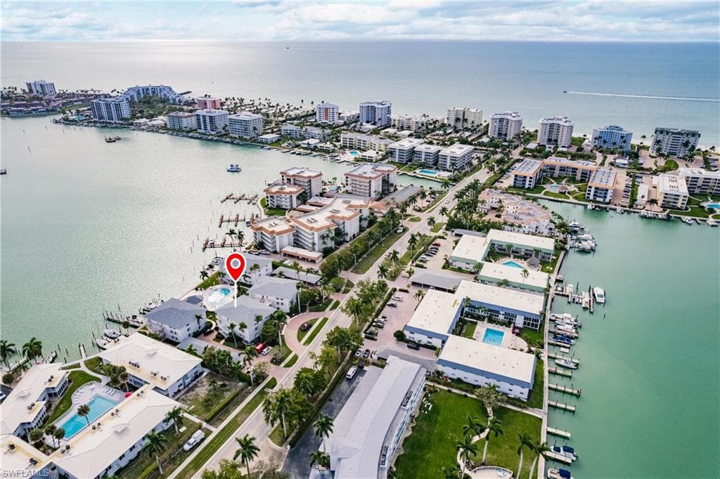 322 Harbour DR 208C NAPLES, FL 34103