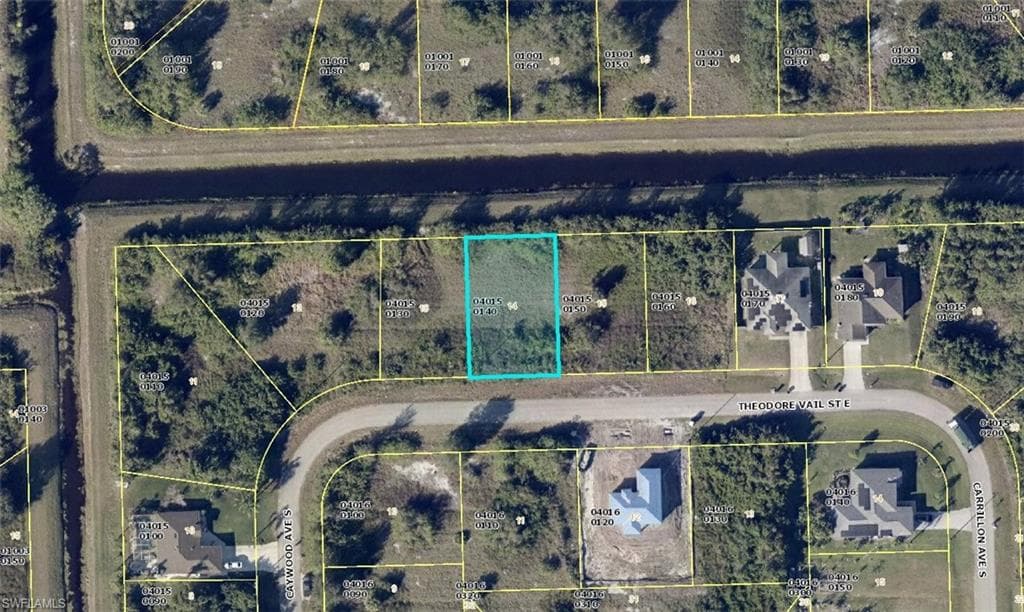 613 Theodore Vail ST E LEHIGH ACRES, FL 33974